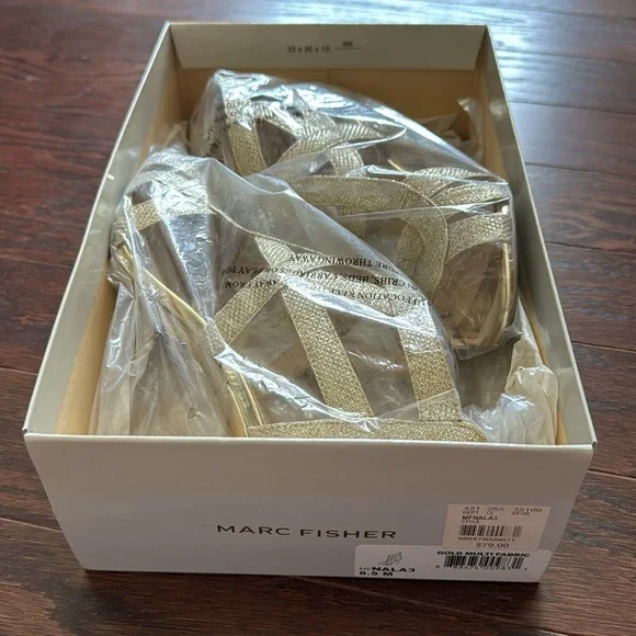 Gold Marc Fisher Heels - Picture 7 of 7